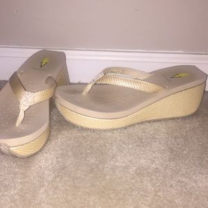 Volatile cream flip flops